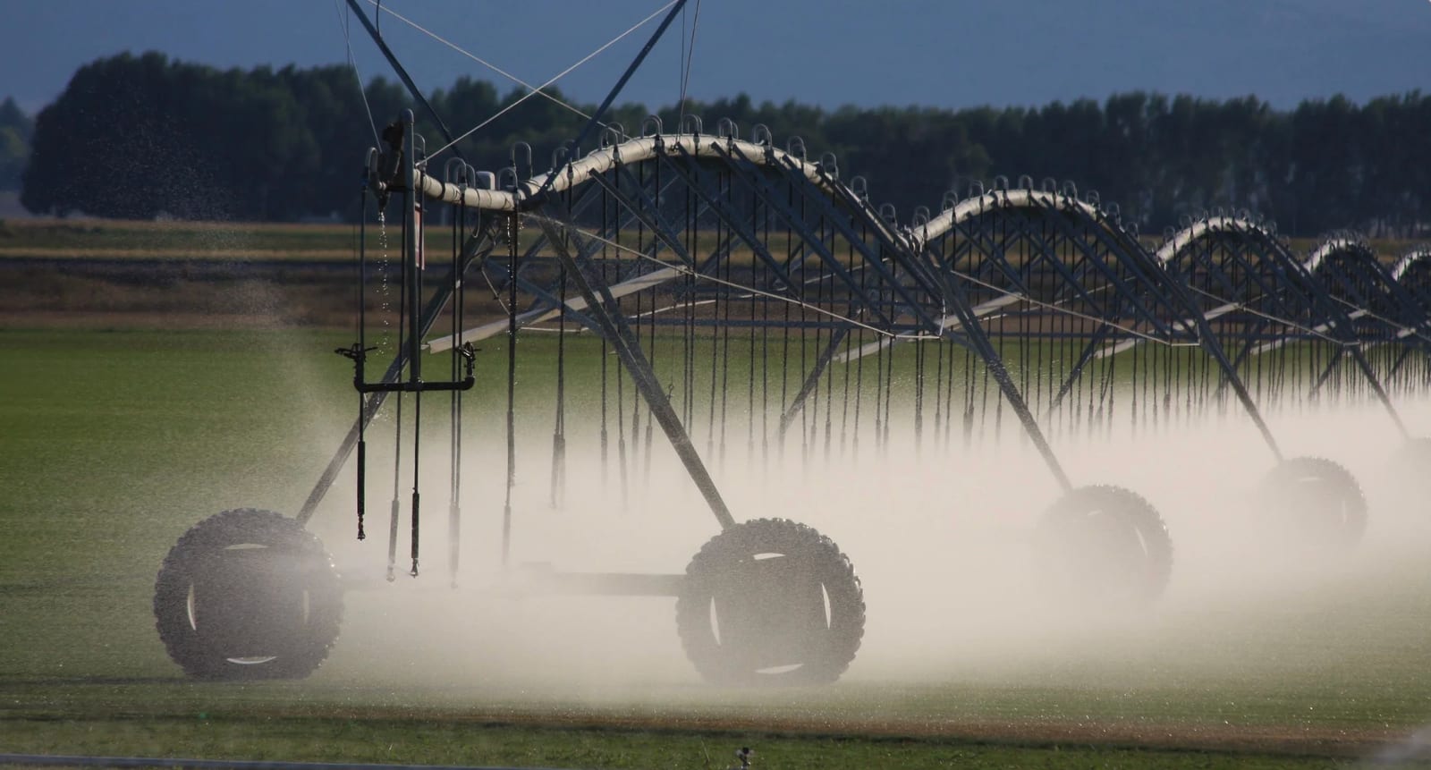 Center-pivot sprinkler irrigation